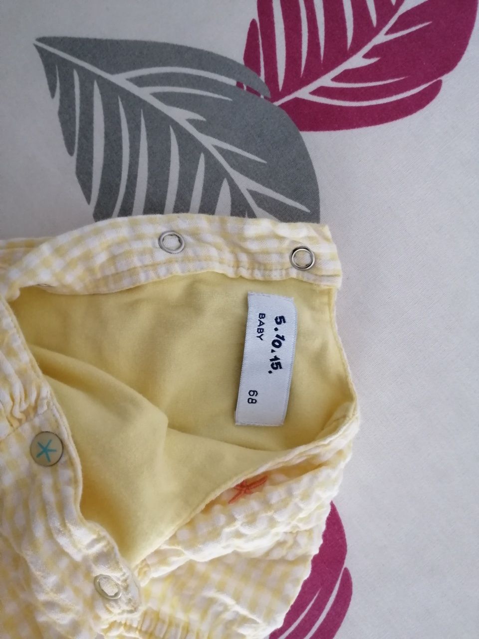 Ubranko niemowlęce sukienka body rozmiar 68 marki 5.10.15