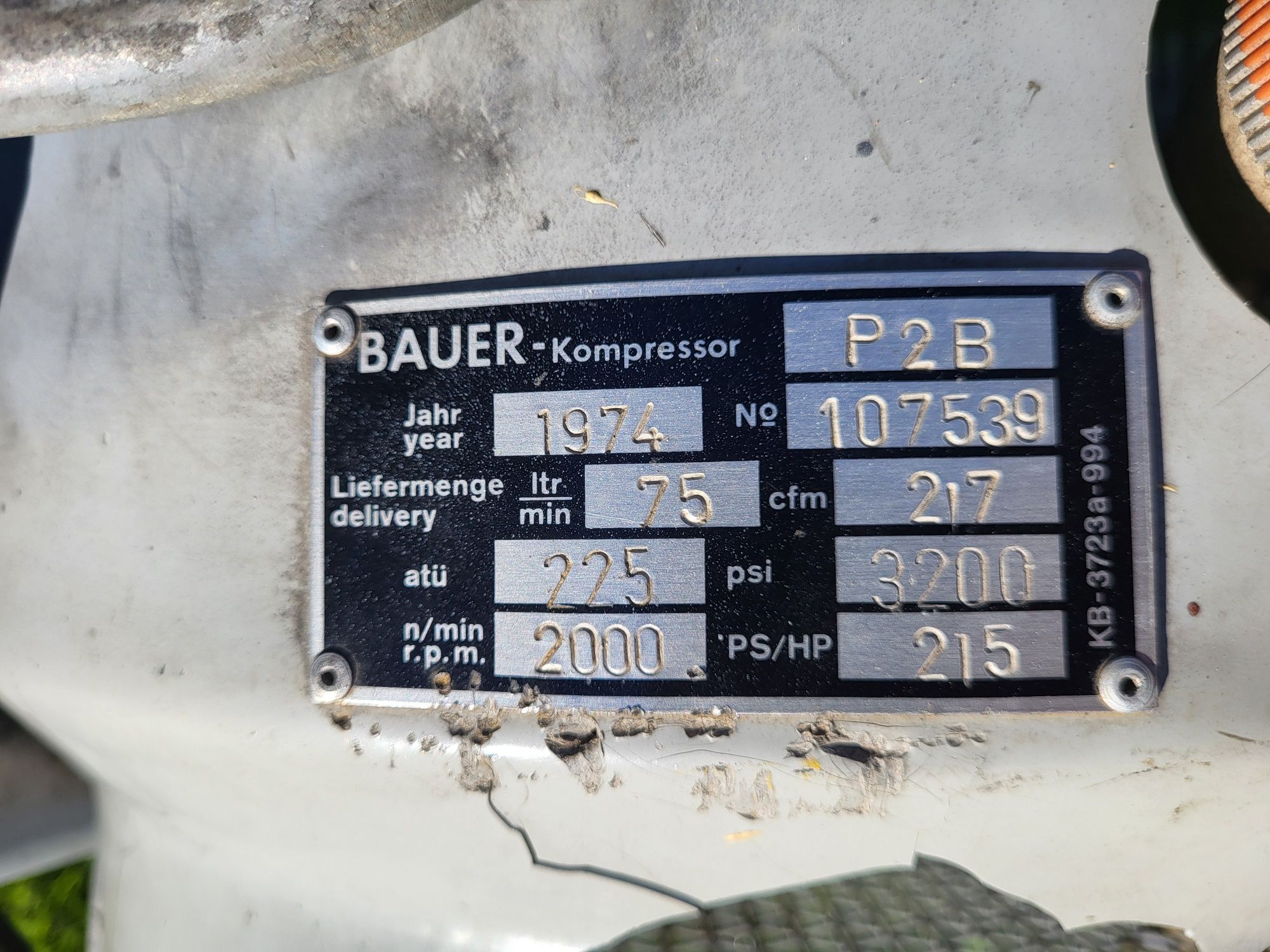 Sprężarka kompresor Bauer P2B 225 bar