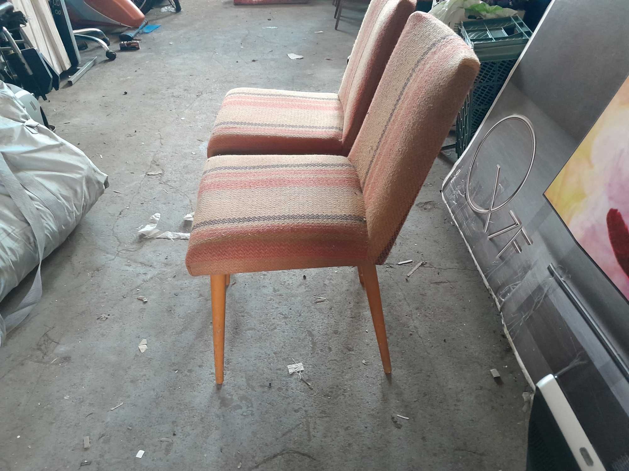 Krzesła z okresu PRL-u