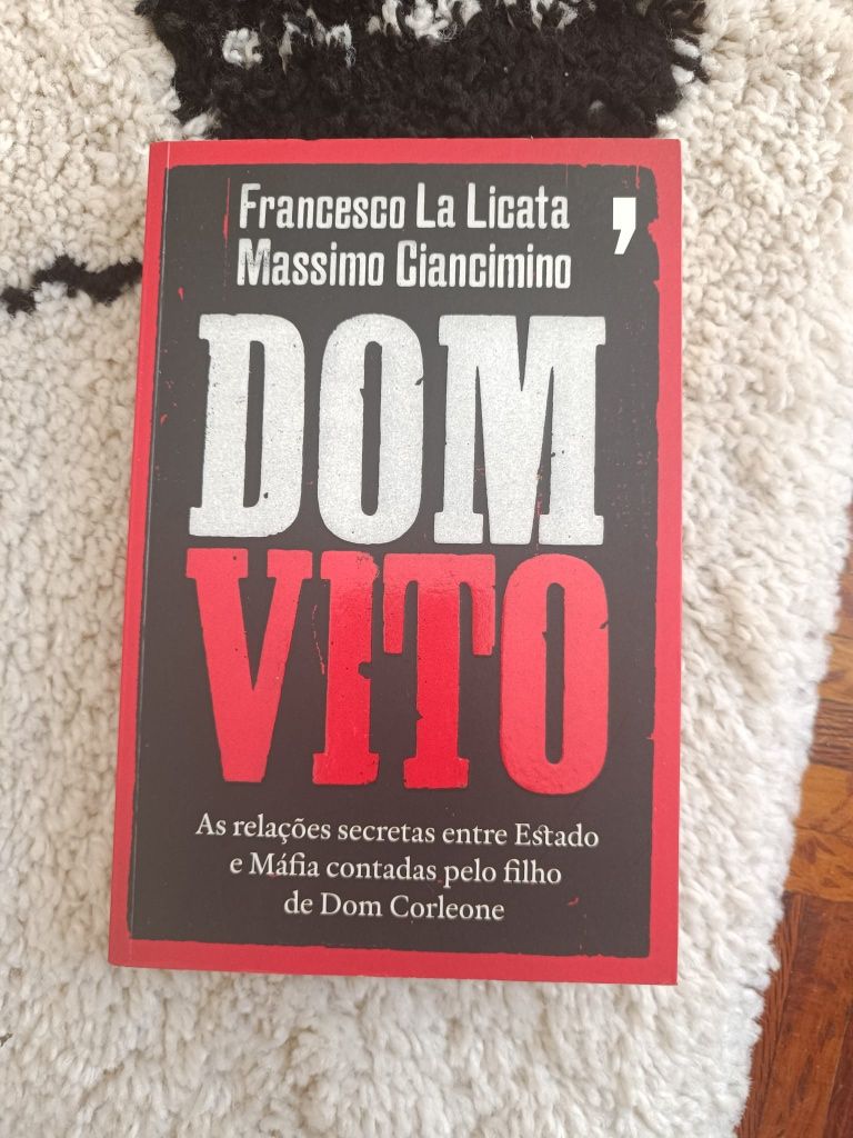 Livro "Dom Vito" de Francesco La Licata e Massimo Ciancimino