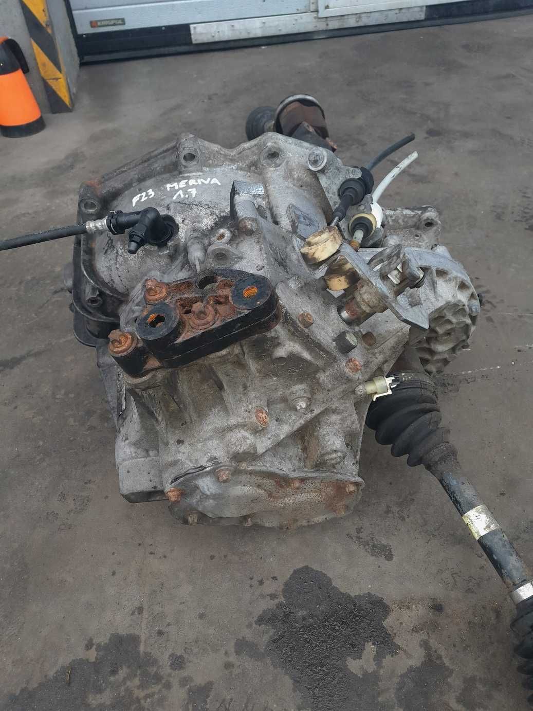Meriva A 1.7 CDTI - skrzynia biegów F23