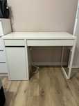 Białe biurko, IKEA MICKE