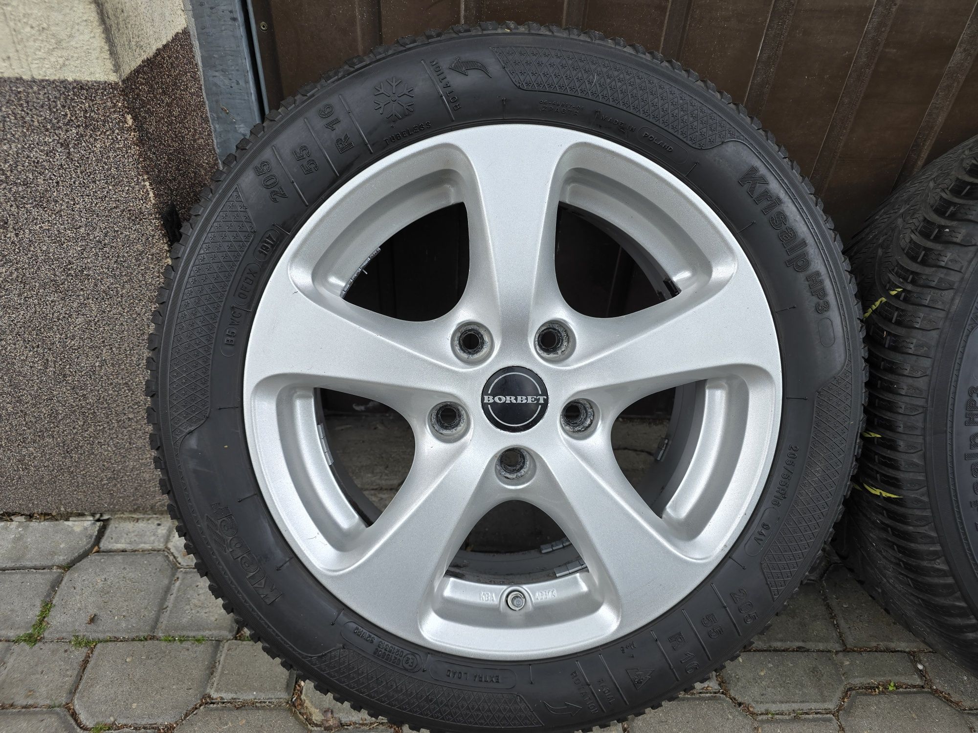 Felgi z oponami 205/55R16 BMW 3 E90 5x120 E91 1 E87 E82 E36 E46 F20