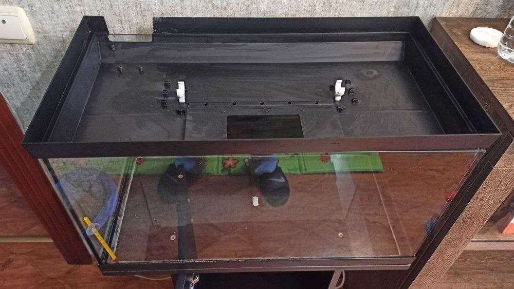 Нерабочий аквариум JUWEL 57 л. + тумба + фильтр + обогреватель