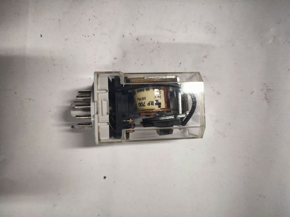 Przekaźnik RP 700 24v