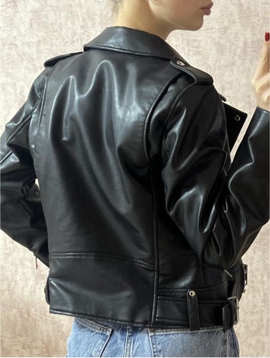 Косуха Zara чорна коротка , шкіряний бомбер