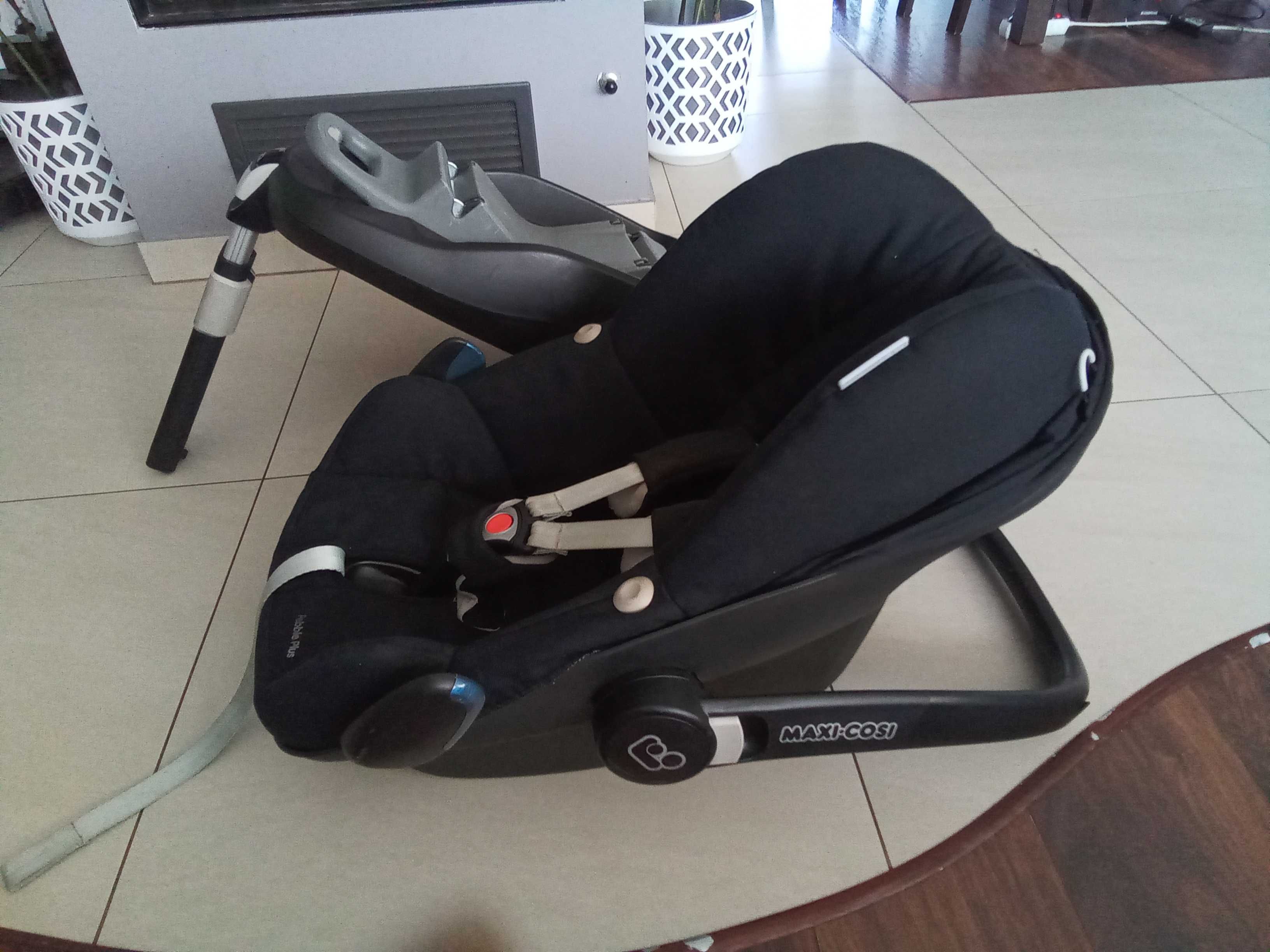 Fotelik Maxi Cosi Pebble plus + baza Maxi Cosi FamilyFix