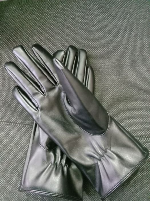 Продам зимний комплект.