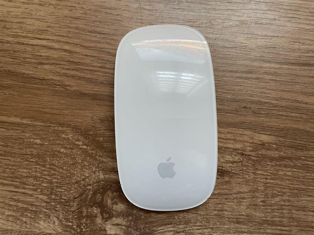 iMac 21" Late 2009 + Magic Keyboard + Magic Mouse