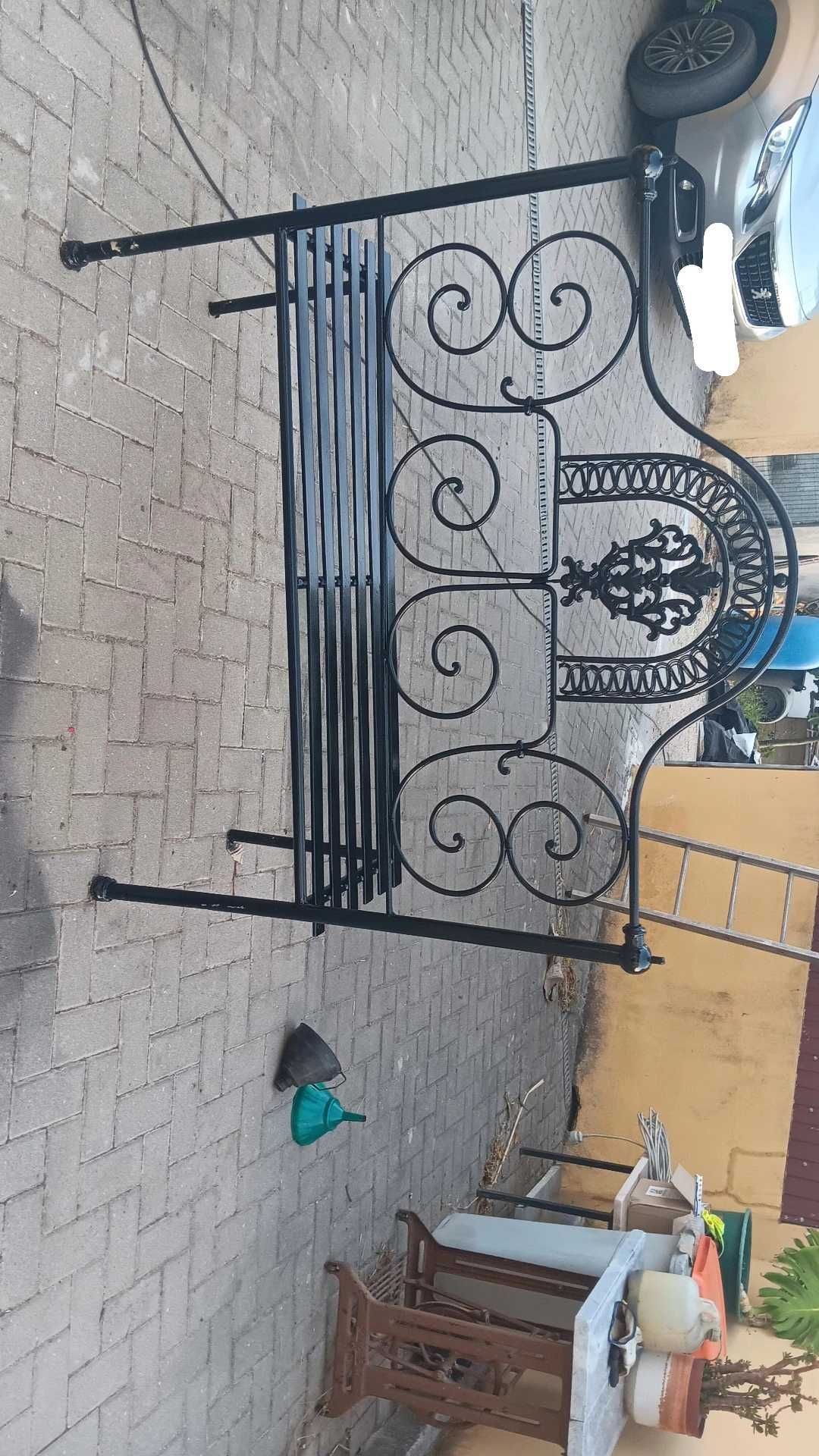 Banco de Jardim Prto Restaurado