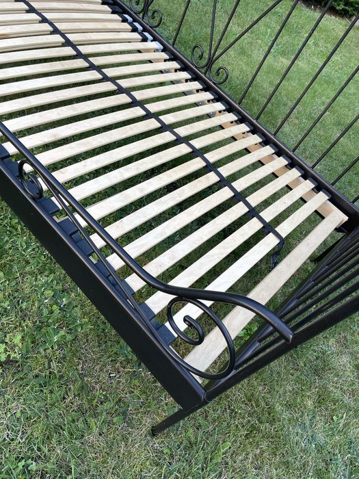 Łóżko Ikea czarne metalowe ze stelażem 90/ 200