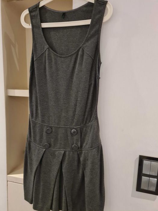 Saia vestido marca Benetton, muito confortável
