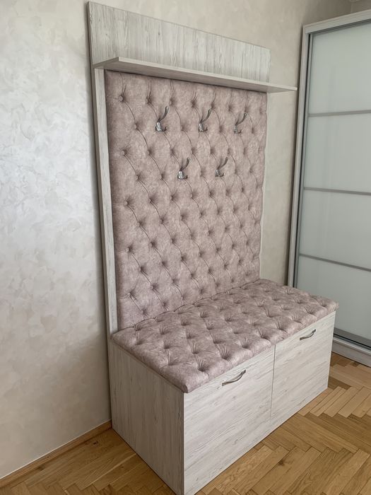 Вішалка нова