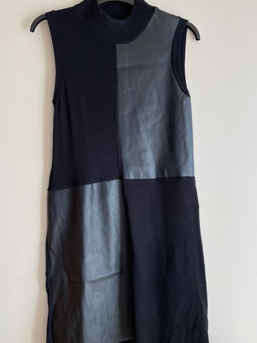 Sukienka z łączonych materialow stradivarius