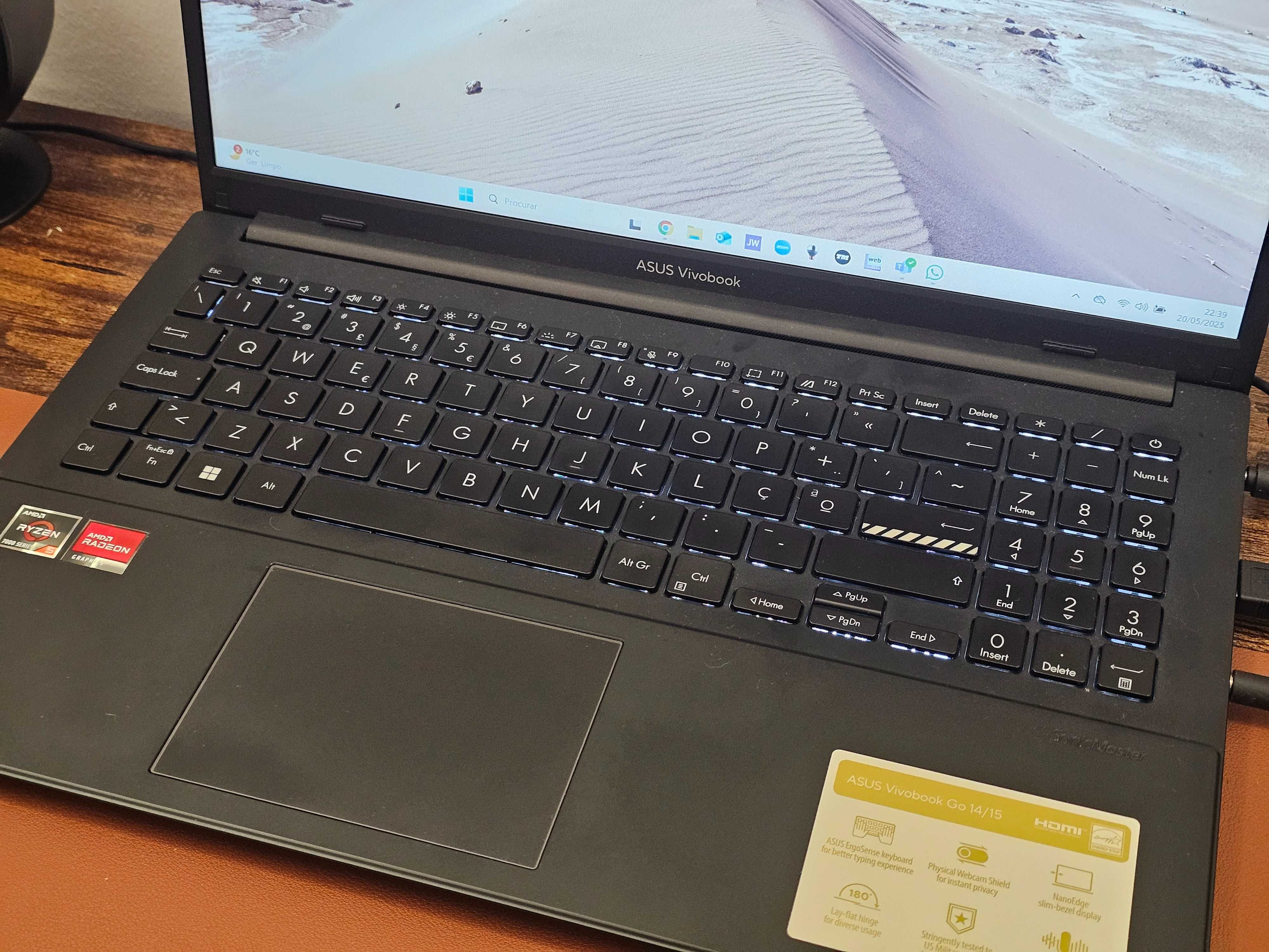 Portátil ASUS C/ GARANTIA Ryzen 5 7520U/16GB/512GB SSD/15,6" FHD