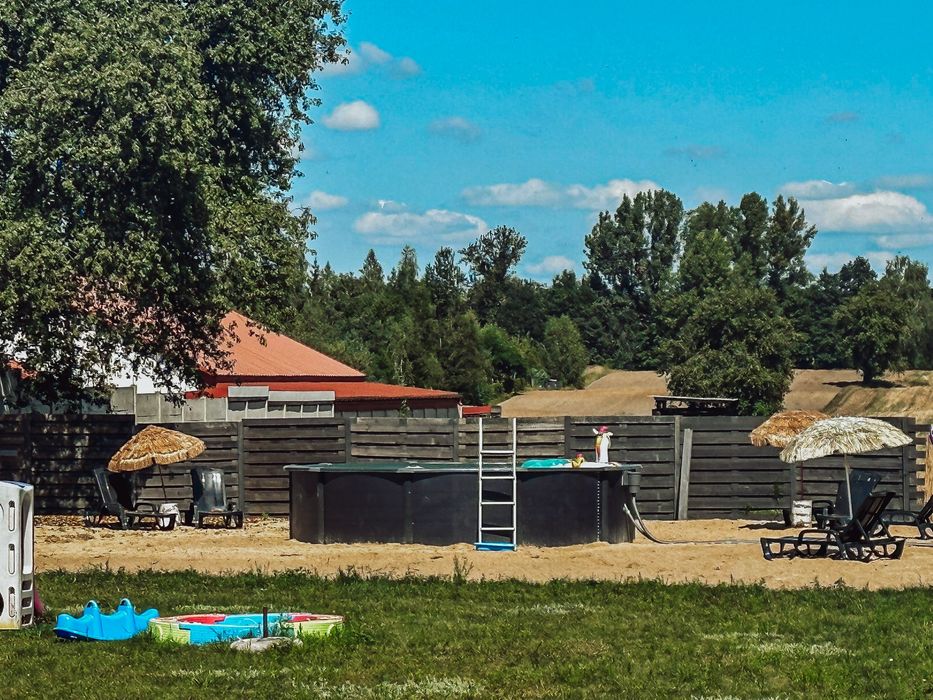 Sylwester domek 6 osobowy z kominkiem nad jeziorem Świętne, basen