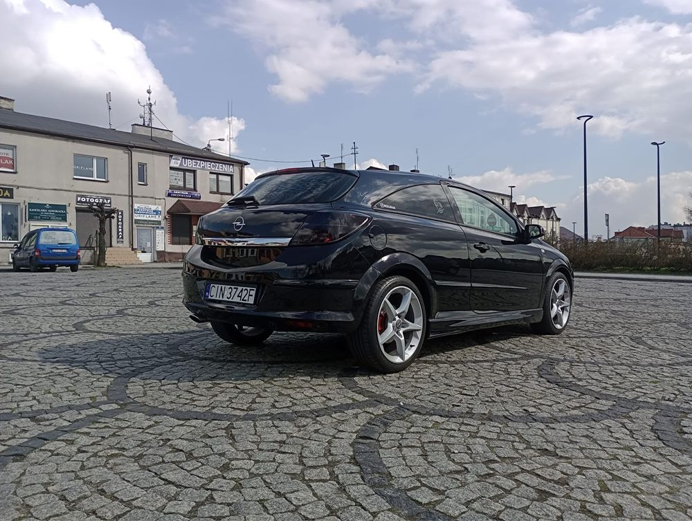 Opel Astra H GTC SPORT 1.6 16v