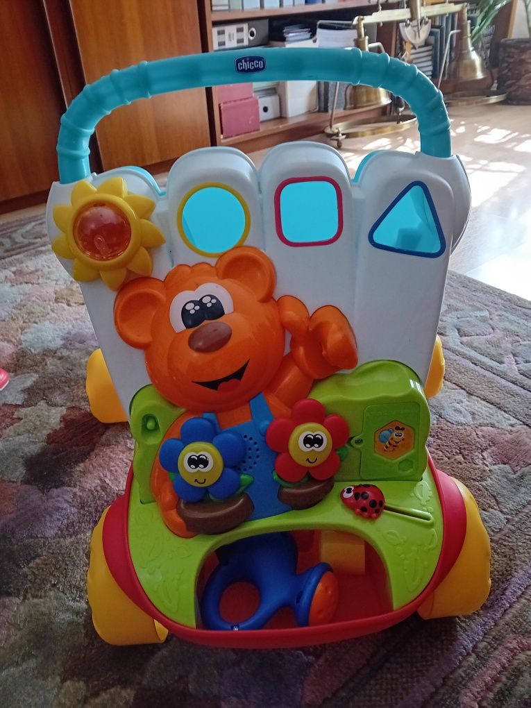 Andarilho interactivo chicco