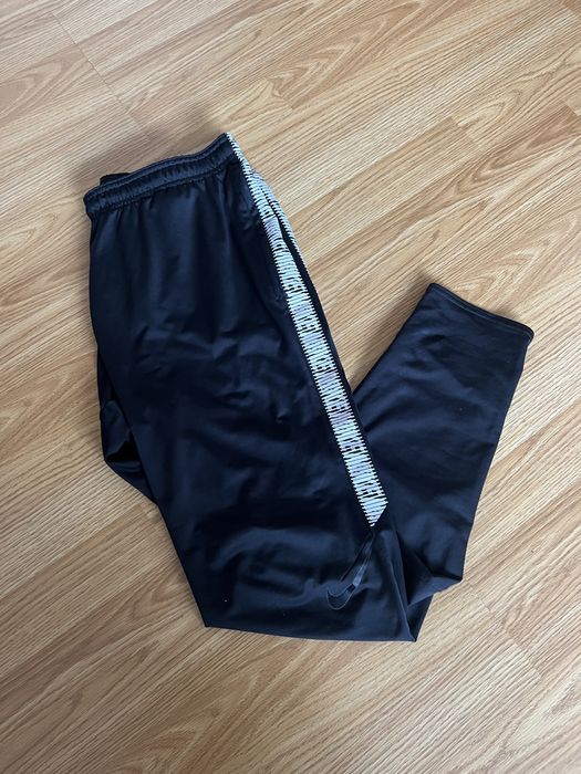 Спортивні штани Nike Dri-Fit