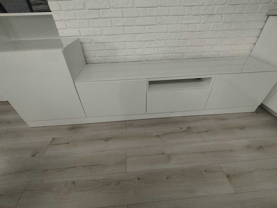 Szafka pod telewizor