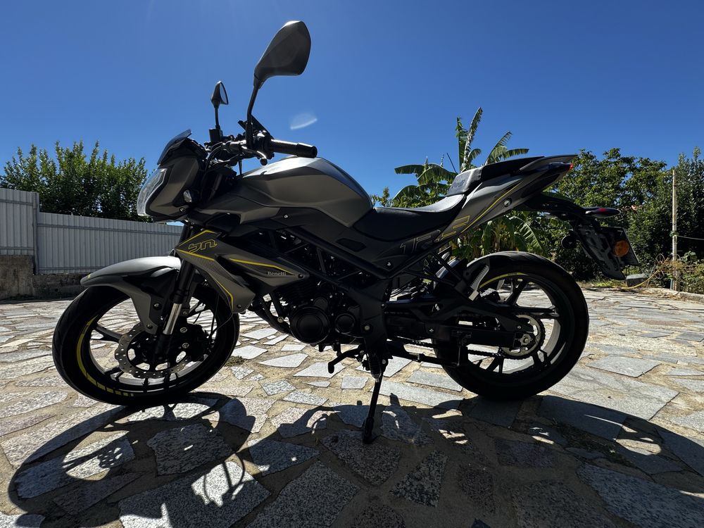 Benelli BN 125 ano 2022