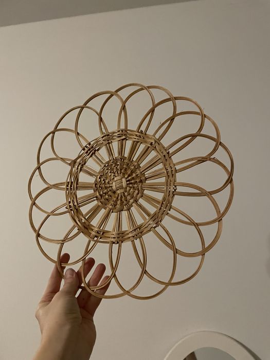 Dekoracja ścienna boho rustykalna kwiatek wiklinowa