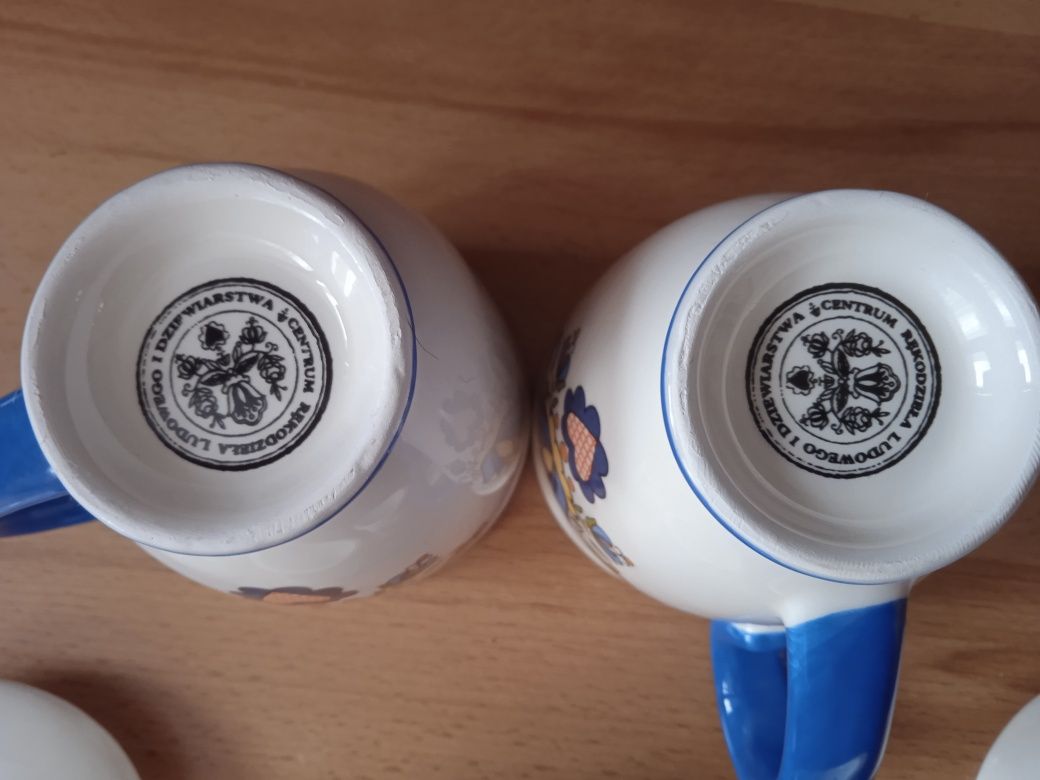 Kubki ceramiczne z zaparzaczem