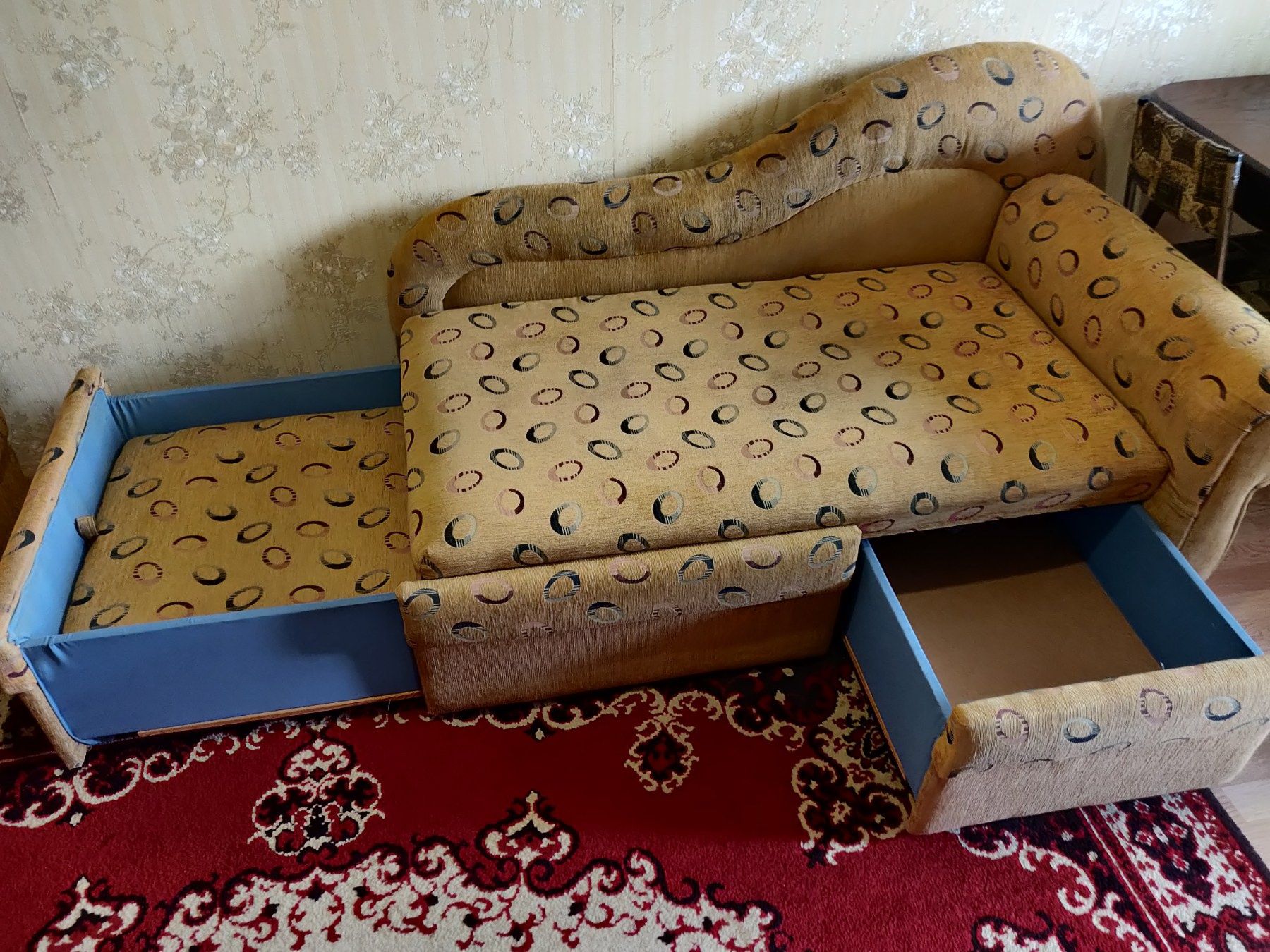 Розкладний дитячий диван