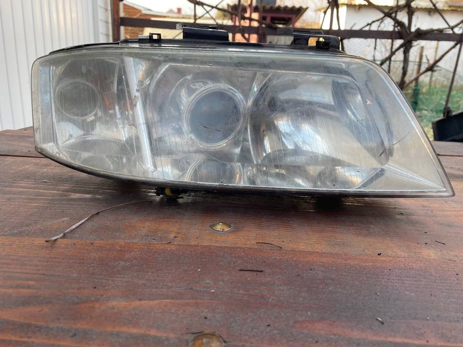 Права фара для ауді А6 С5