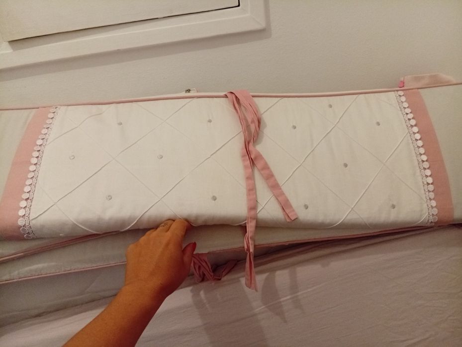 Berço com colchão+ protetor de berço