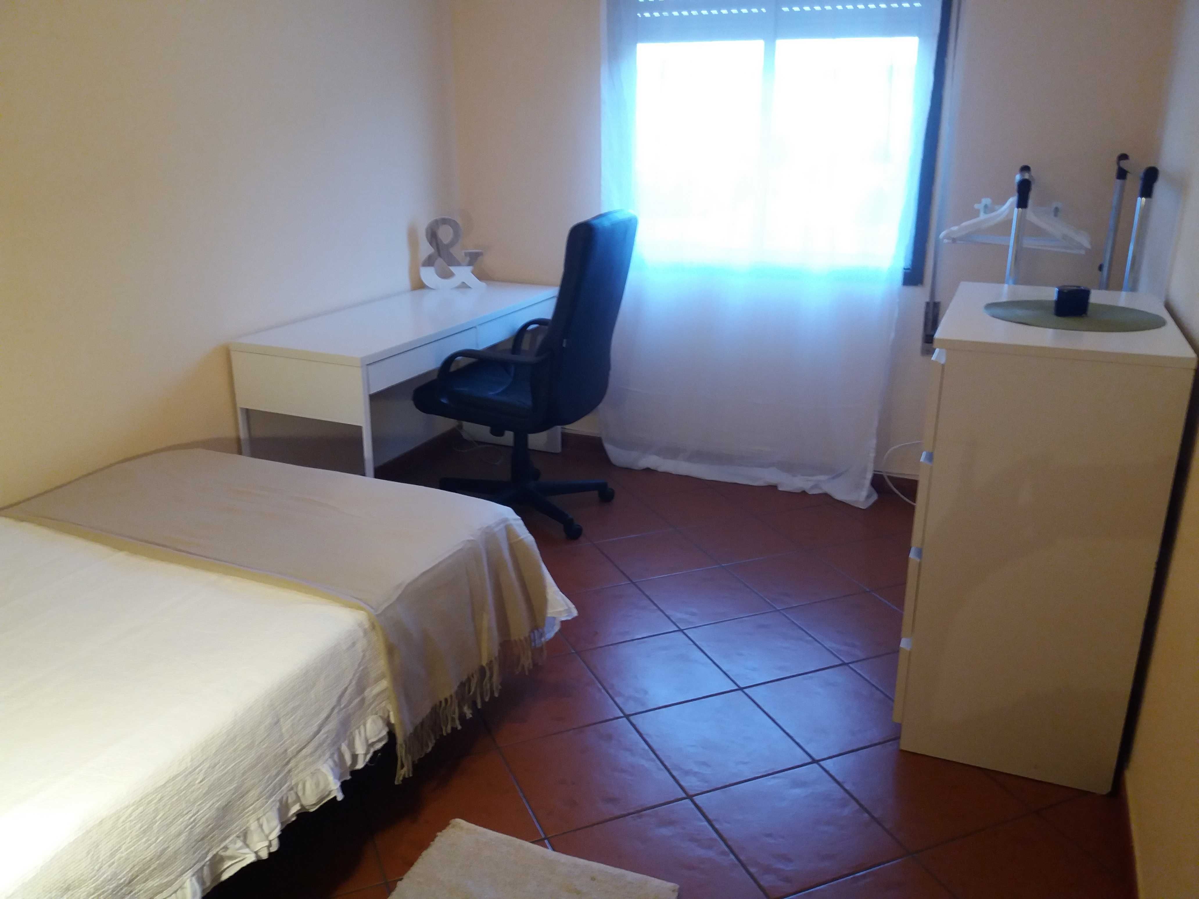 Quarto junto à Universidade de Aveiro - ambiente tranquilo e acolhedor