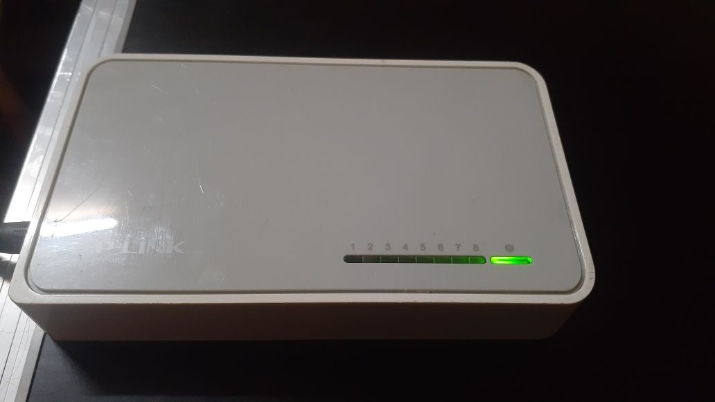 Комутатор TP-LINK TL-SF1008D 8*100Мбіт/с