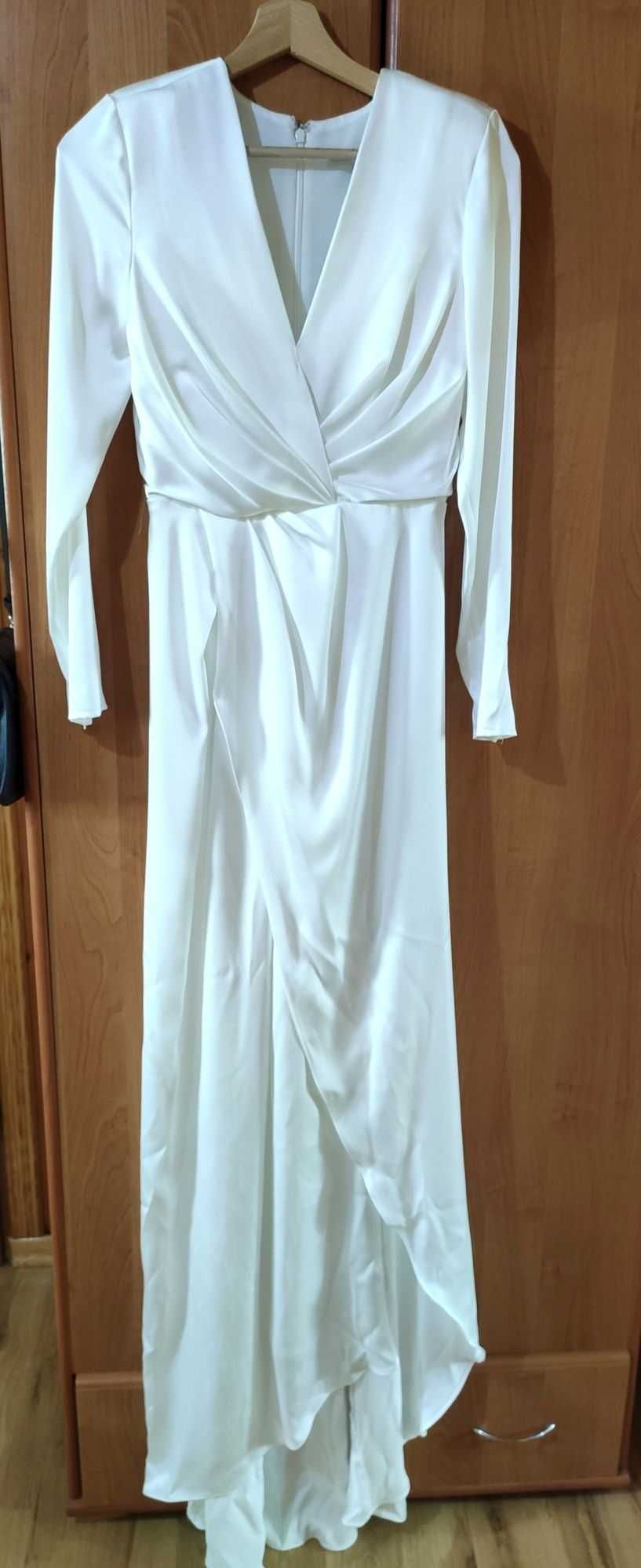 Suknia ślubna ASOS bride