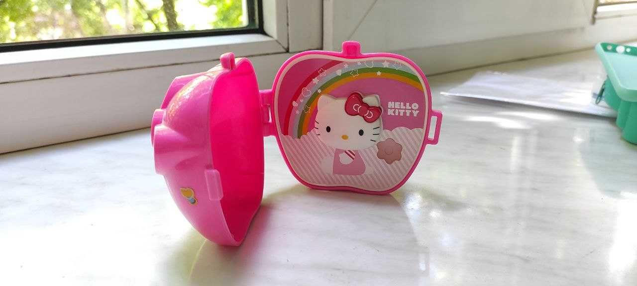 Happy meal Hello Kitty 2011 apple collection