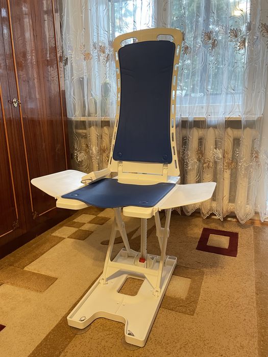 Електричний підйомник для ванни MIRID