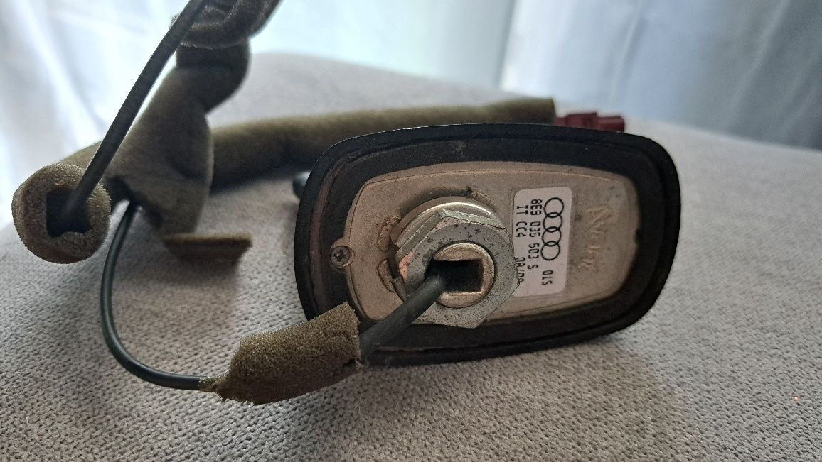 Antena dachowa Audi A4 B6 rekinek