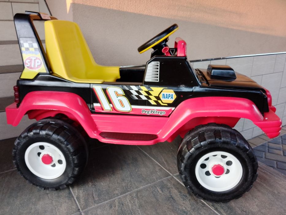 Peg Perego duże mocne auto elektryczne dla dzieci
