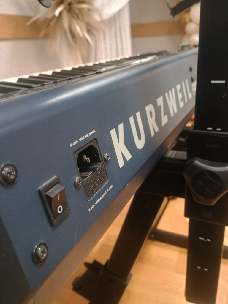 Kurzweil pc3 LE7 workstation syntezator