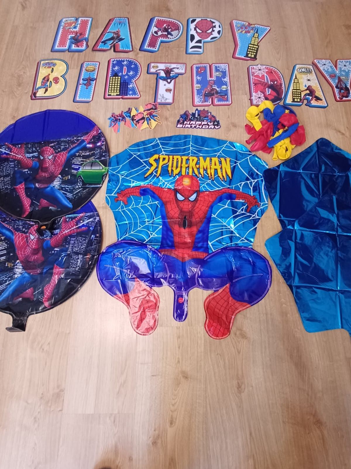 Zestaw komplet ozdób urodzinowych balony Spider-Man na hel