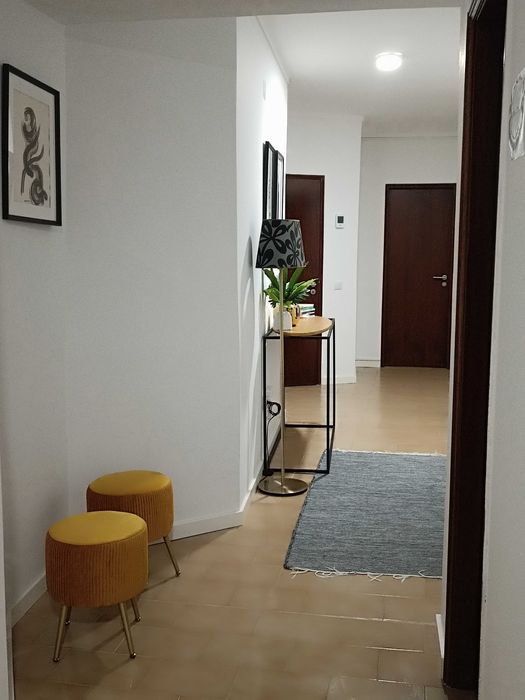 Quarto de Solteiro Mobilado para Arrendamento - Alhos Vedros
