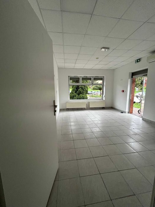 Wynajmę lokal usługowy - 45 m2 Kraków ul. Wielicka