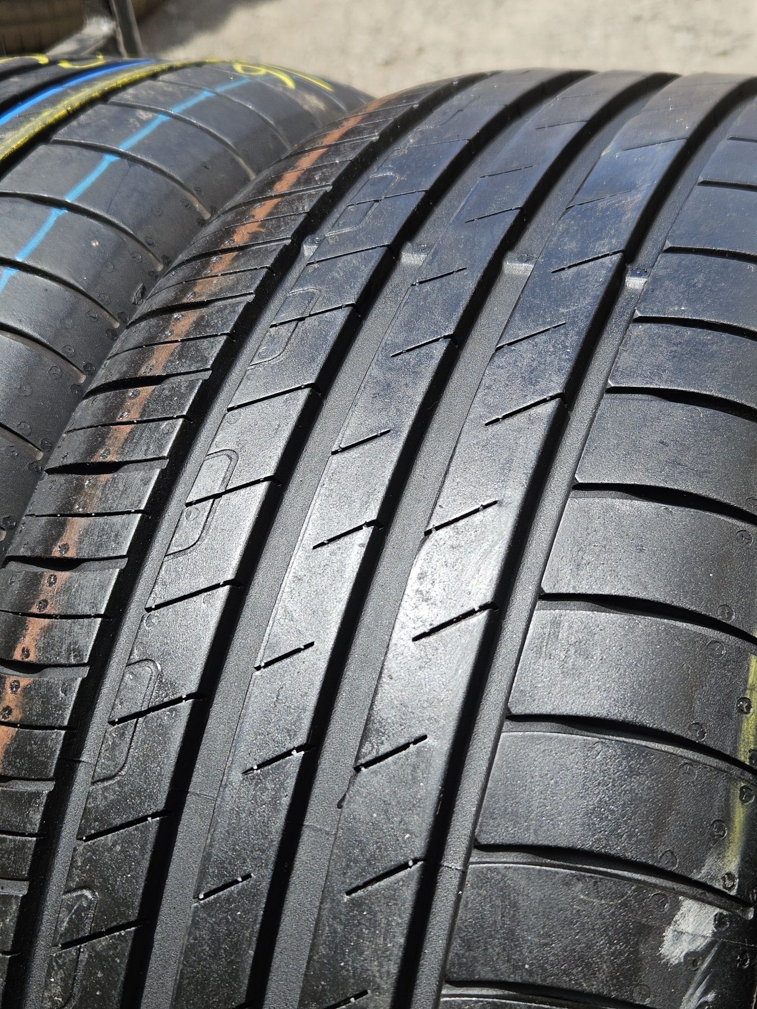 Шины БУ 215 55 R 16 Goodyear efficient grip performance комплект лето