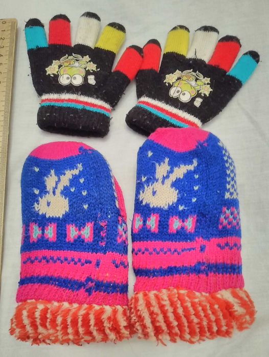 Рукавички дитячі різні.