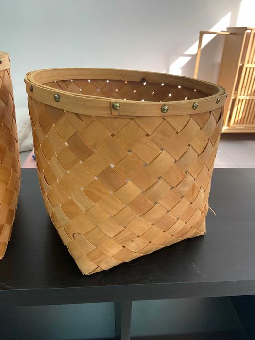 cestos em palha entrançada