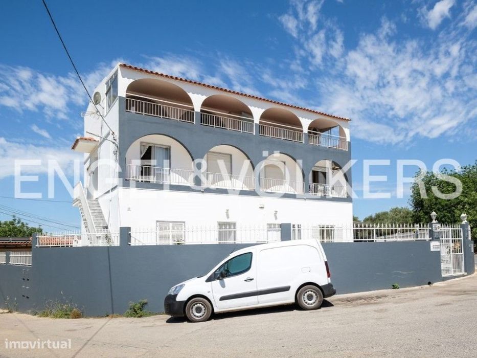 Casa de campo com 12 apartamentos em Tavira