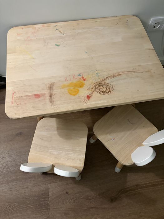 Mesa infantil com cadeiras zara home