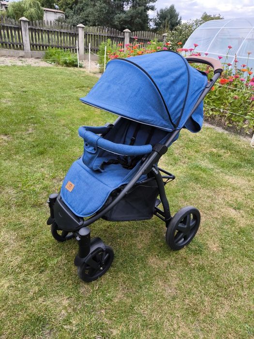 Wózek spacerowy lionelo