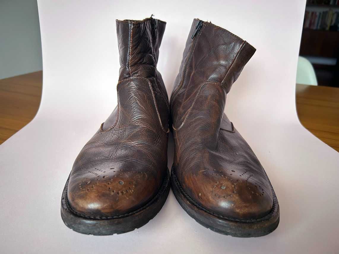 Botas de pele castanha estilo vintage