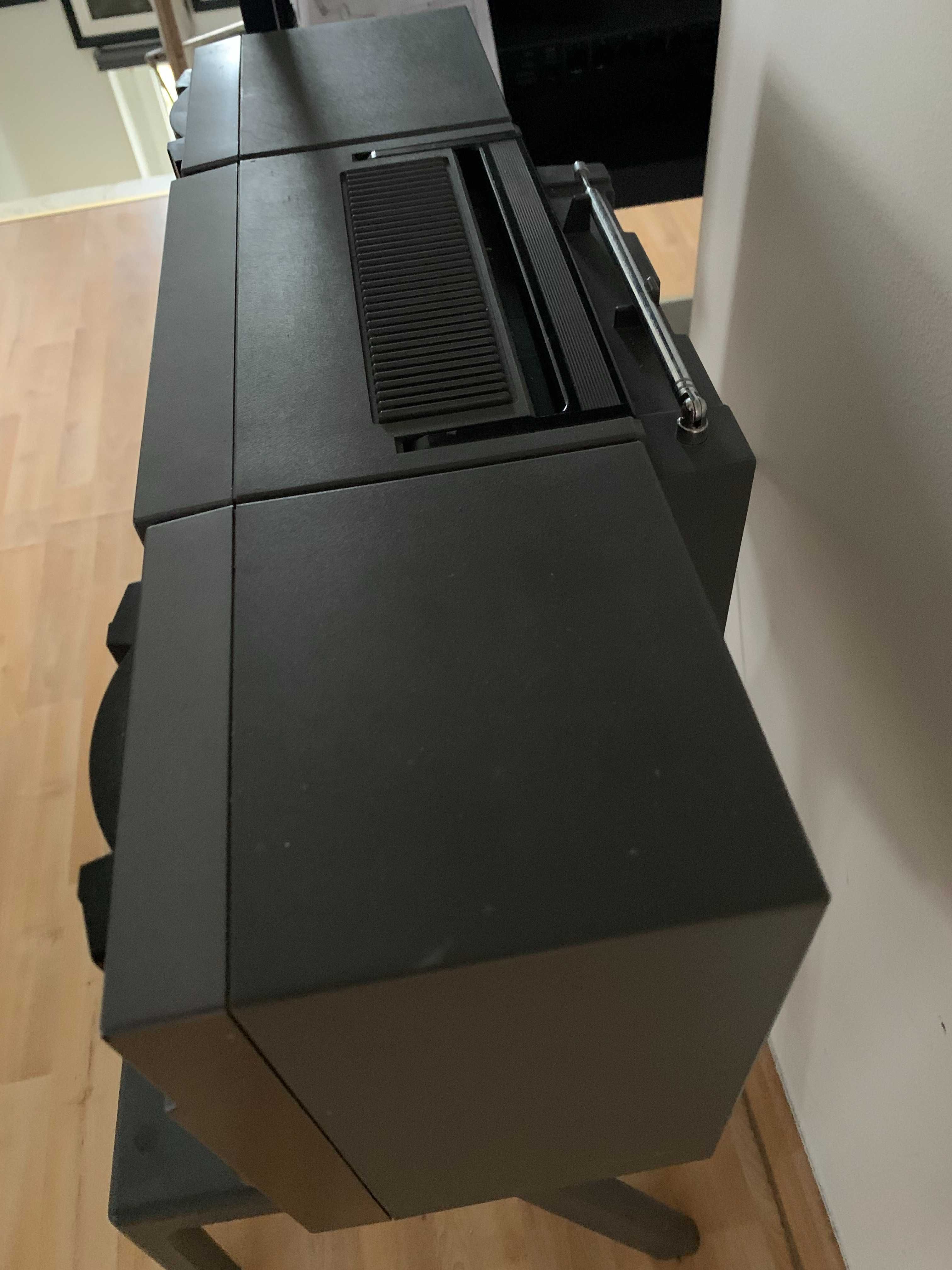 Bombox HITACHI trk-9005e