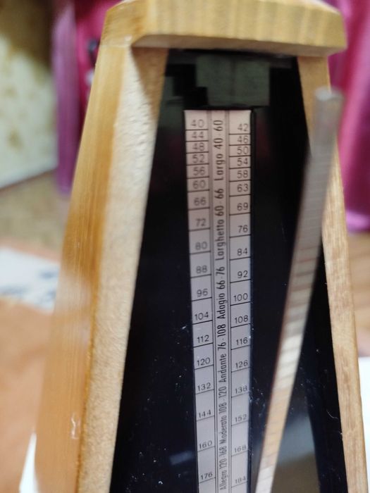 Метроном б у антикварный.